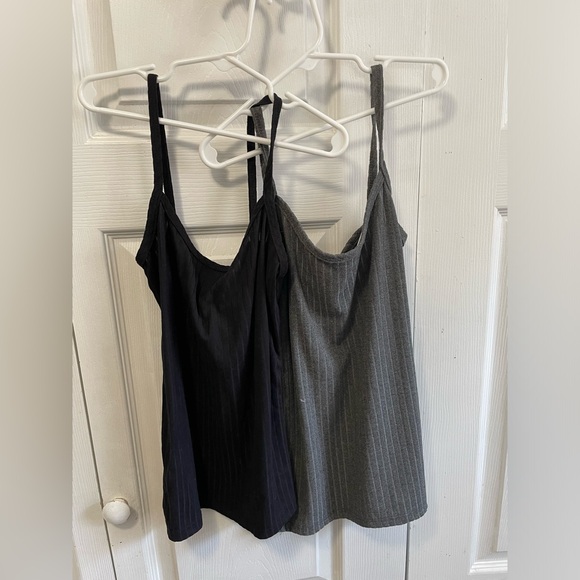 Tops - Womens tank tops